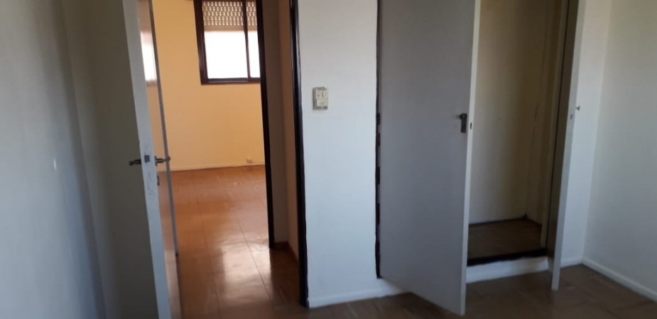 DEPARTAMENTO DE 4 AMBIENTES EN VENTA  - TORRES LUZ Y FUERZA DOCK SUD