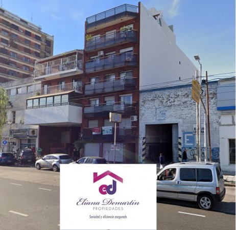 DEPARTAMENTO DE 2 AMBIENTES EN PLANTA BAJA CON PATIO SOBRE AV. MITRE.