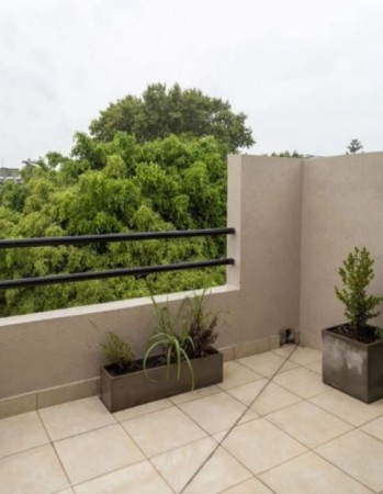 Triplex 4 Ambientes Con Jardin - Terraza y cochera en Olivos