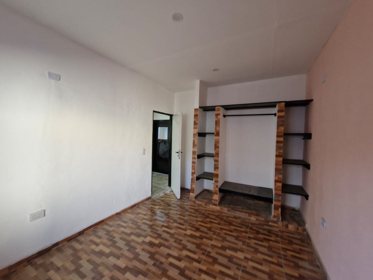 ALQUILER - WILDE. PH TIPO CASA DE 4 AMBIENTES CON PATIO  --- A ESTRENAR  ---