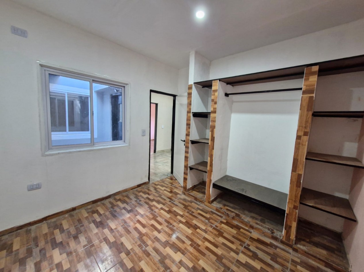 ALQUILER - WILDE. PH TIPO CASA DE 4 AMBIENTES CON PATIO  --- A ESTRENAR  ---