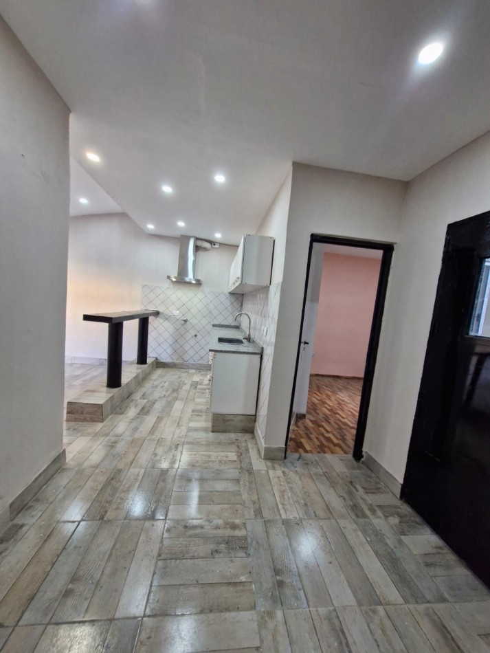 ALQUILER - WILDE. PH TIPO CASA DE 4 AMBIENTES CON PATIO  --- A ESTRENAR  ---