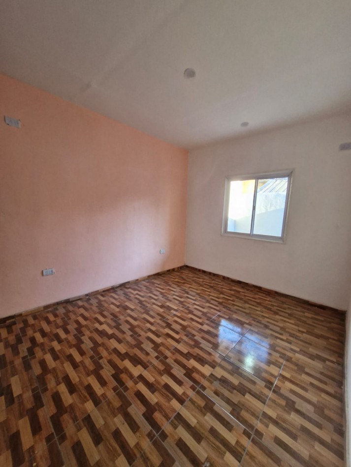 ALQUILER - WILDE. PH TIPO CASA DE 4 AMBIENTES CON PATIO  --- A ESTRENAR  ---