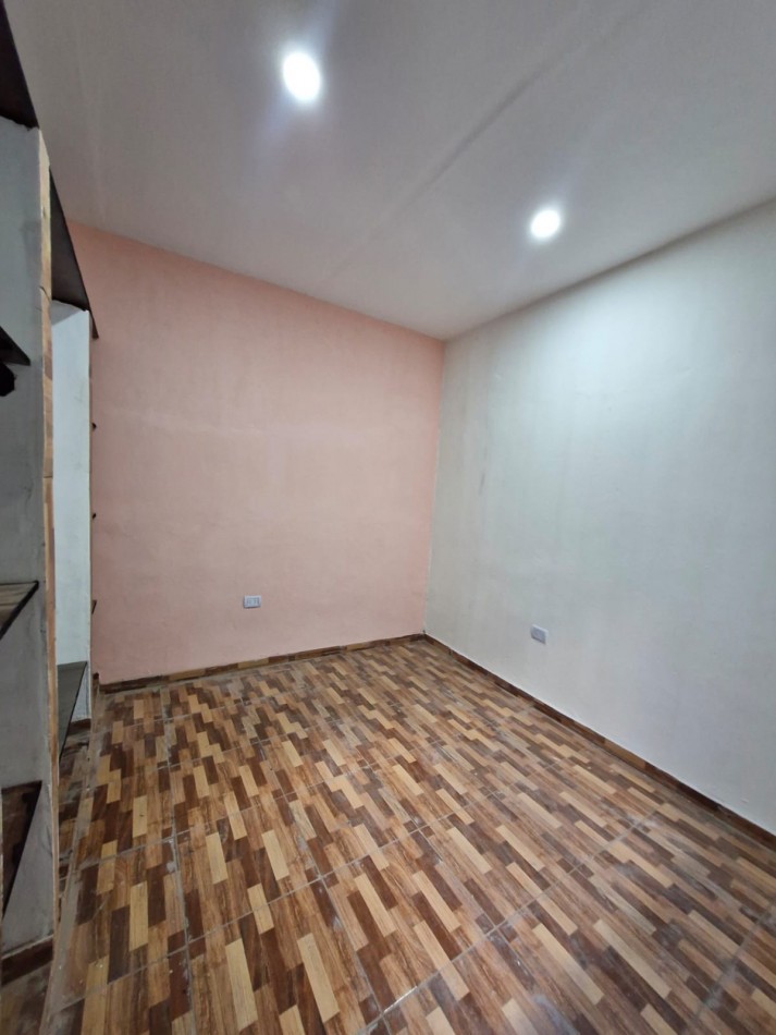 ALQUILER - WILDE. PH TIPO CASA DE 4 AMBIENTES CON PATIO  --- A ESTRENAR  ---