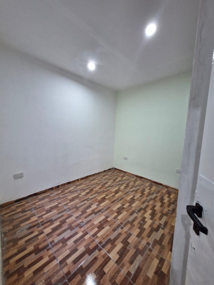ALQUILER - WILDE. PH TIPO CASA DE 4 AMBIENTES CON PATIO  --- A ESTRENAR  ---