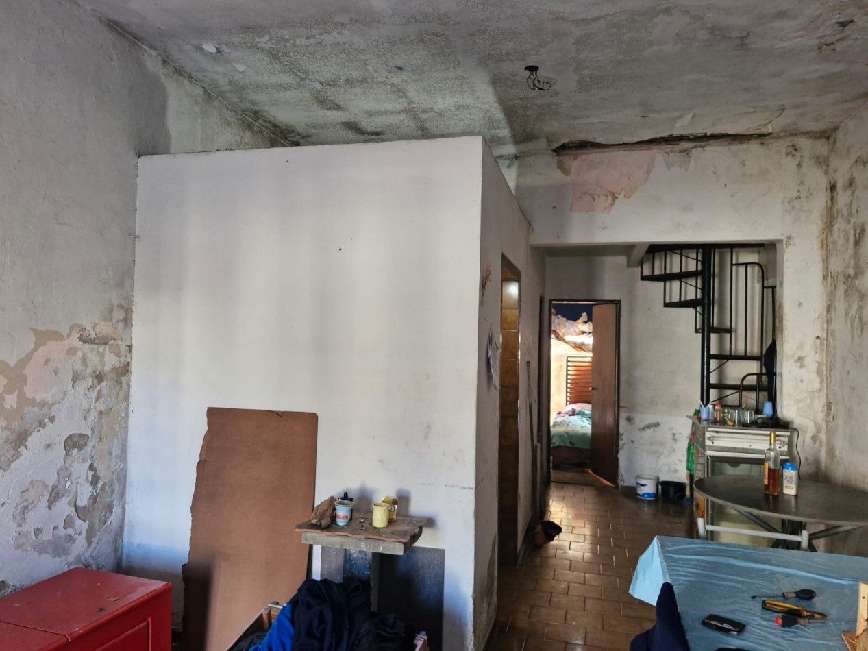 LOTE DE 360 M2 EN VENTA, CON DOS VIVIENDAS DE 3 AMBIENTES Y GALPON O DEPOSITO