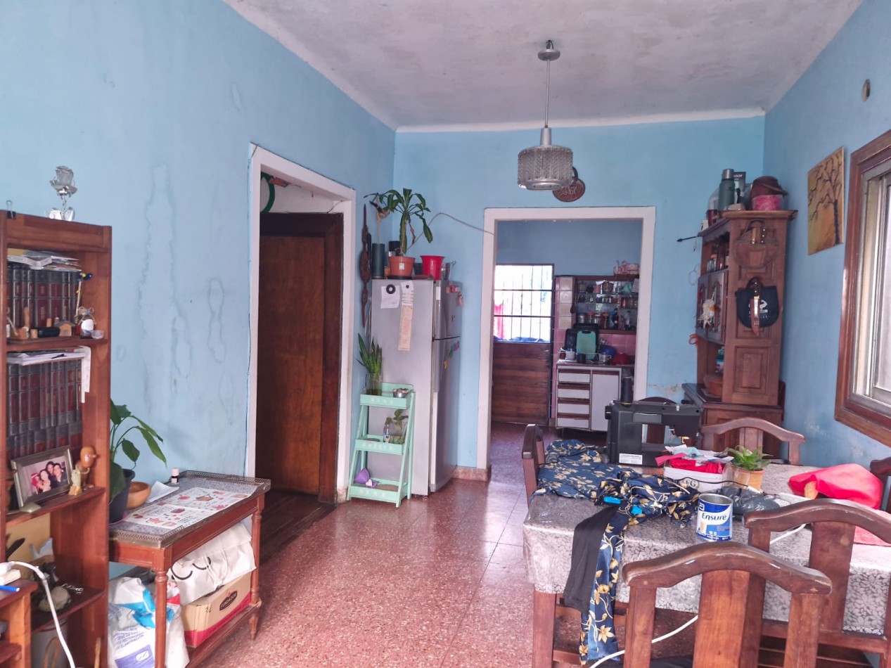 LOTE DE 360 M2 EN VENTA, CON DOS VIVIENDAS DE 3 AMBIENTES Y GALPON O DEPOSITO