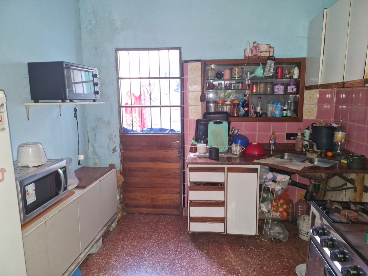 LOTE DE 360 M2 EN VENTA, CON DOS VIVIENDAS DE 3 AMBIENTES Y GALPON O DEPOSITO