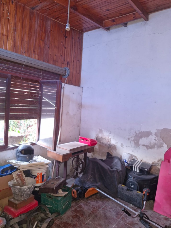 LOTE DE 360 M2 EN VENTA, CON DOS VIVIENDAS DE 3 AMBIENTES Y GALPON O DEPOSITO
