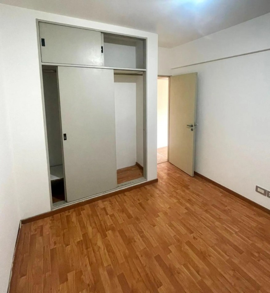 DEPTO 3 AMBIENTES SUPER LUMINOSO!! CENTRICO EN V. BALLESTER CON 2 BALCONES!!!