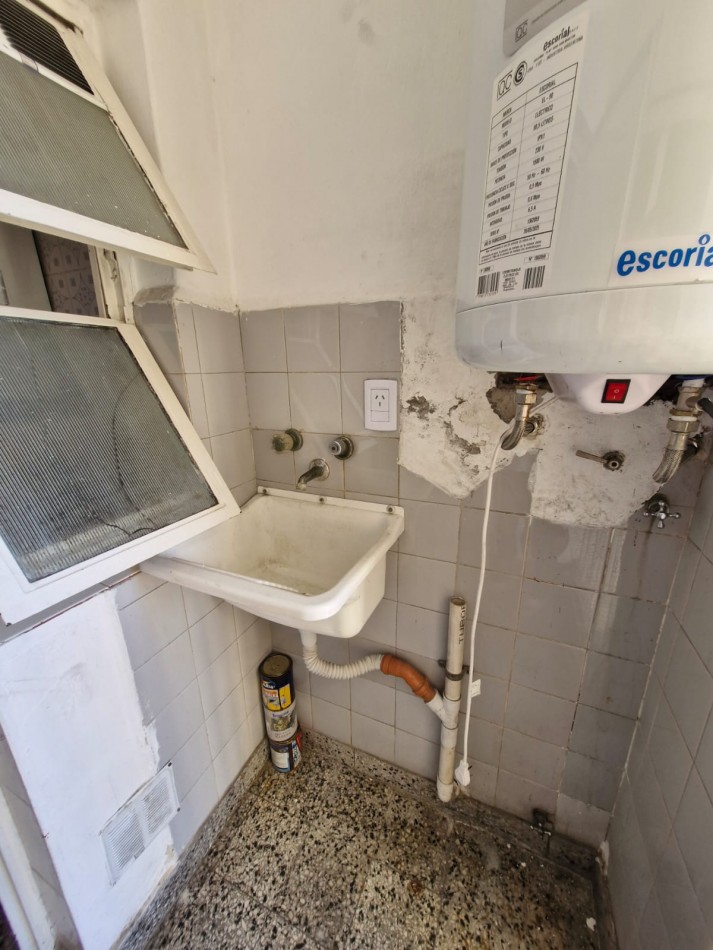 AVELLANEDA CENTRO - DEPARTAMENTO DE 2 AMBIENTES EN ALQUILER