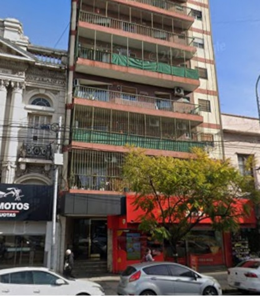 AVELLANEDA CENTRO - DEPARTAMENTO DE 2 AMBIENTES EN ALQUILER