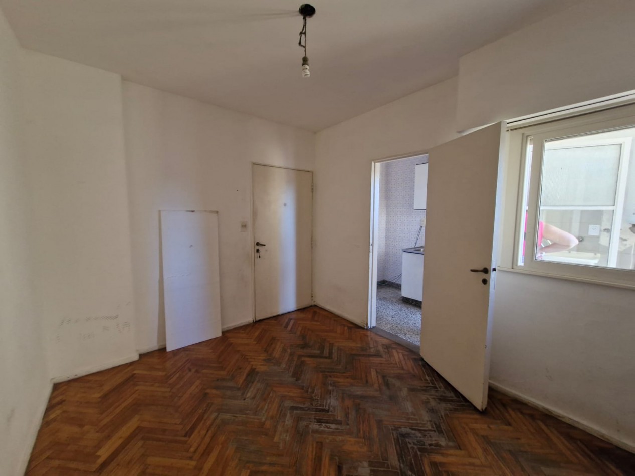 AVELLANEDA CENTRO - DEPARTAMENTO DE 2 AMBIENTES EN ALQUILER