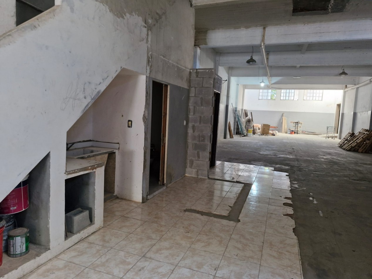 GALPON EN ALQUILER DE 575 M2 APROX. CUBIERTOS EN 2 PLANTAS 