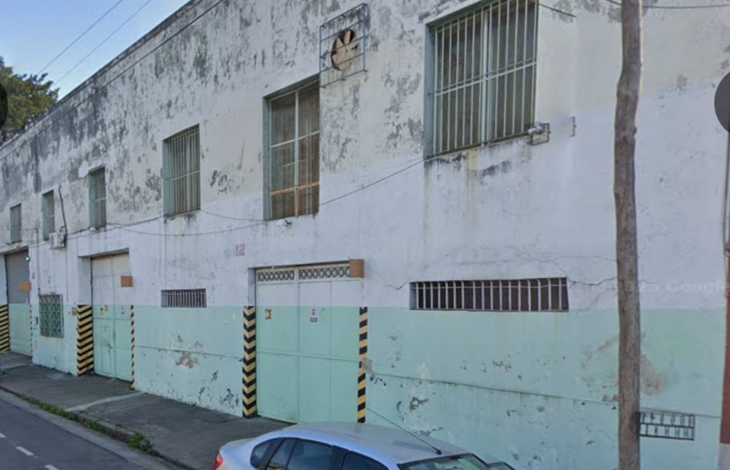 AVELLANEDA CENTRO - GALPON EN ALQUILER DE 1500 M2 N PLANTA BAJA MAS 200 M2 EN PLANTA ALTA