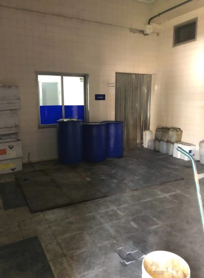 DEPOSITO EN ALQUILER DE 354 M2, CON ENERGIA TRIFASICA Y CAMARA DE FRIO