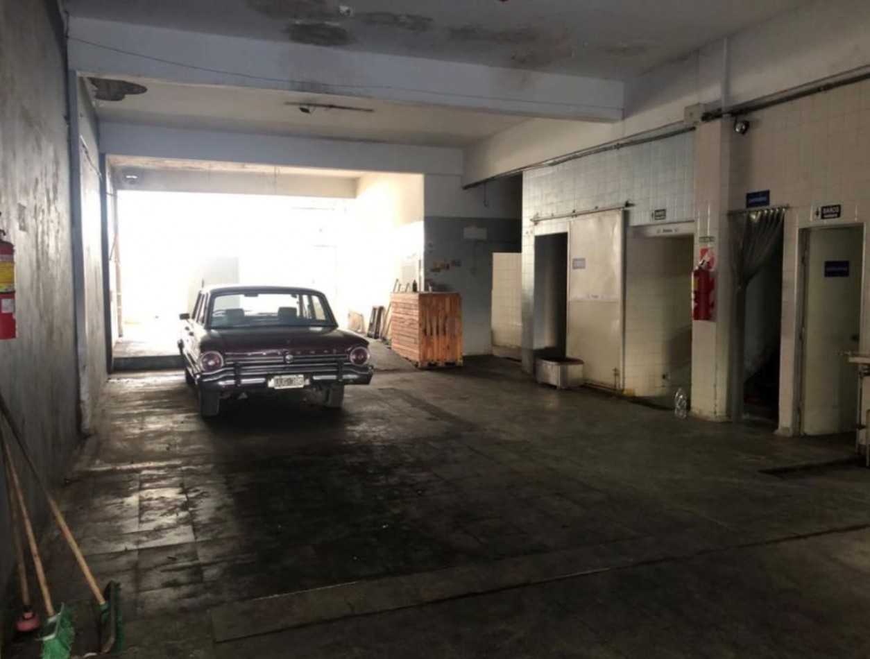 DEPOSITO EN ALQUILER DE 354 M2, CON ENERGIA TRIFASICA Y CAMARA DE FRIO