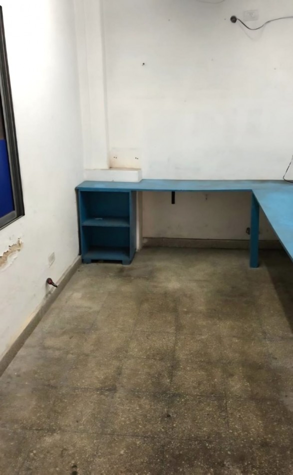 DEPOSITO EN ALQUILER DE 354 M2, CON ENERGIA TRIFASICA Y CAMARA DE FRIO