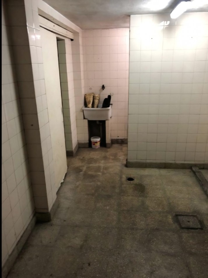 DEPOSITO EN ALQUILER DE 354 M2, CON ENERGIA TRIFASICA Y CAMARA DE FRIO