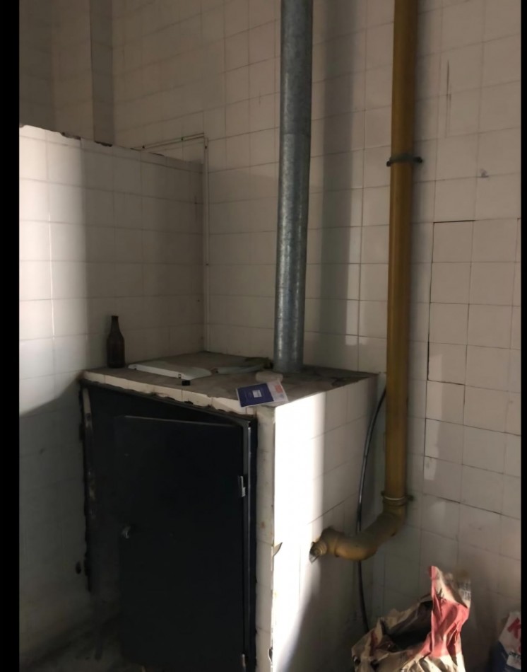 DEPOSITO EN ALQUILER DE 354 M2, CON ENERGIA TRIFASICA Y CAMARA DE FRIO