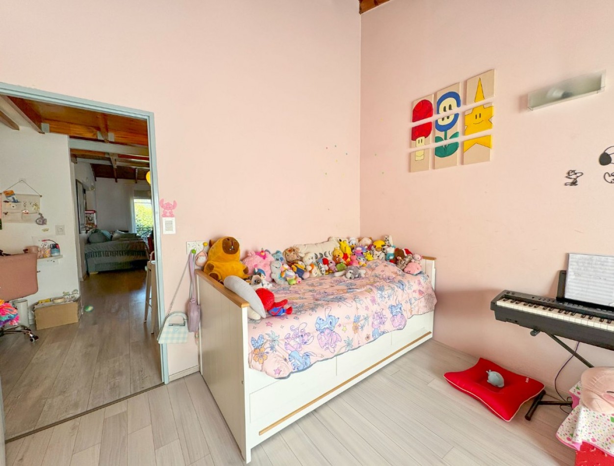 Piso de 4 ambientes con 2 cocheras cubiertas y 2 Bauleras