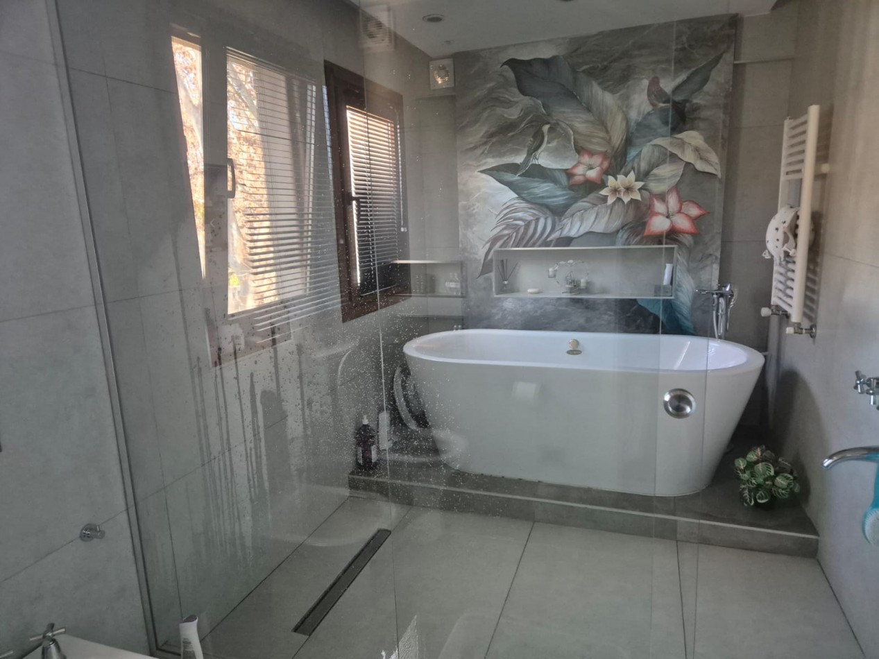 VENTA | Residencia de Categoria en Country Club El Carmel - Pilar
