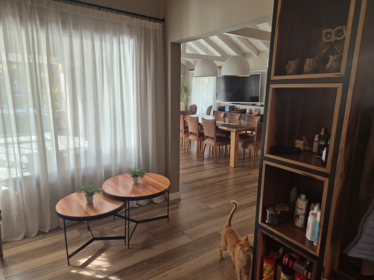 VENTA | Residencia de Categoria en Country Club El Carmel - Pilar