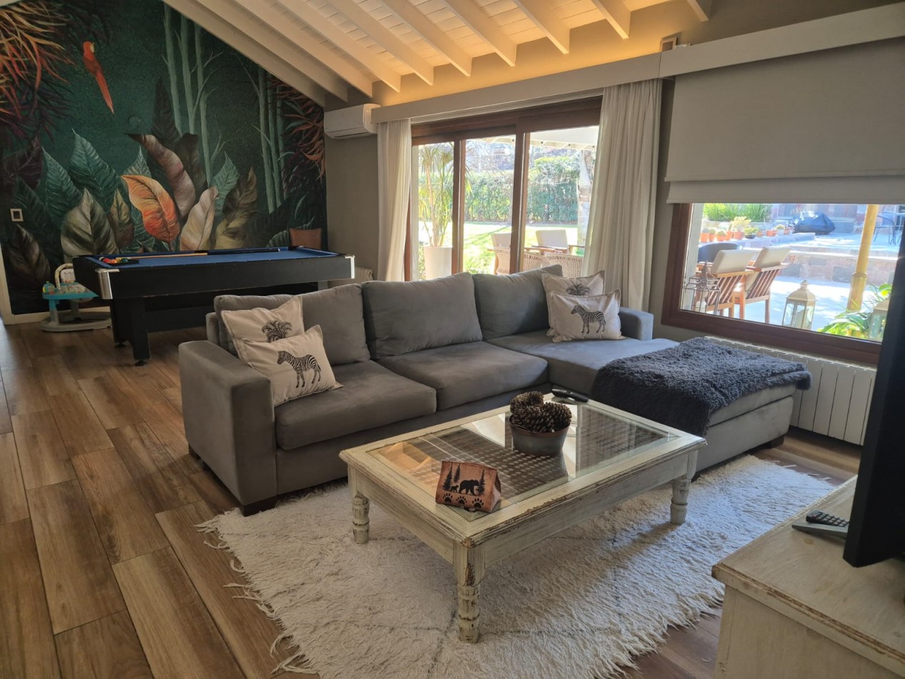 VENTA | Residencia de Categoria en Country Club El Carmel - Pilar
