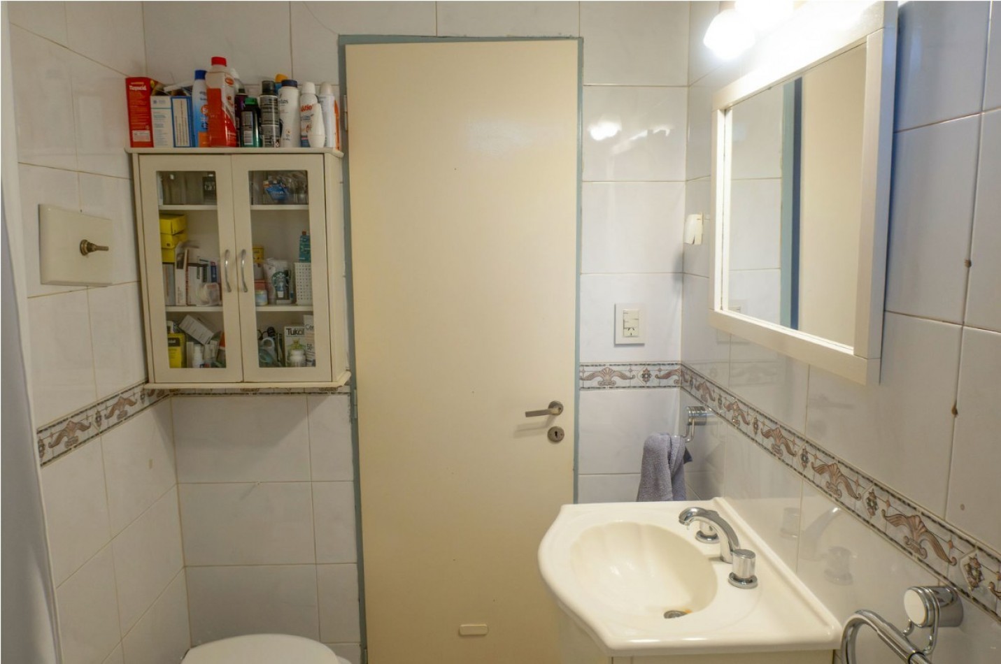 Piso de 4 ambientes con cochera cubierta y 2 Bauleras
