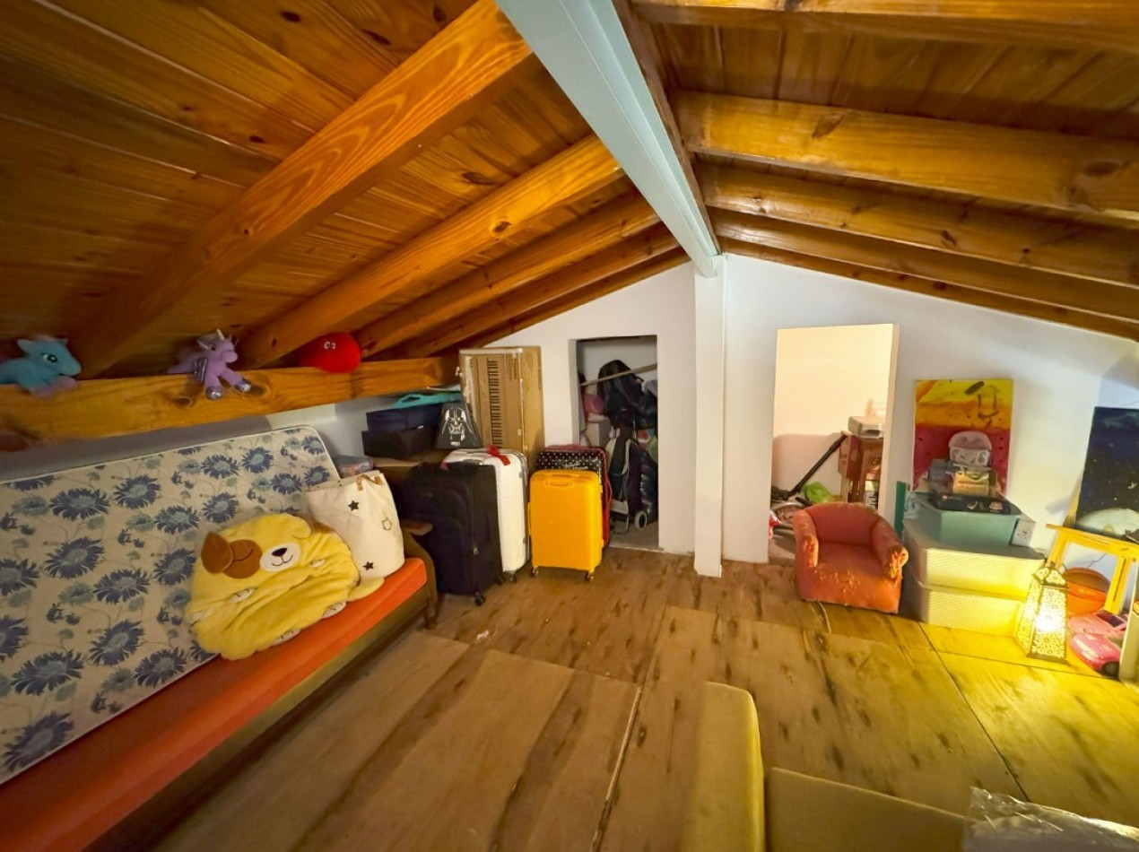 Piso de 4 ambientes con cochera cubierta y 2 Bauleras