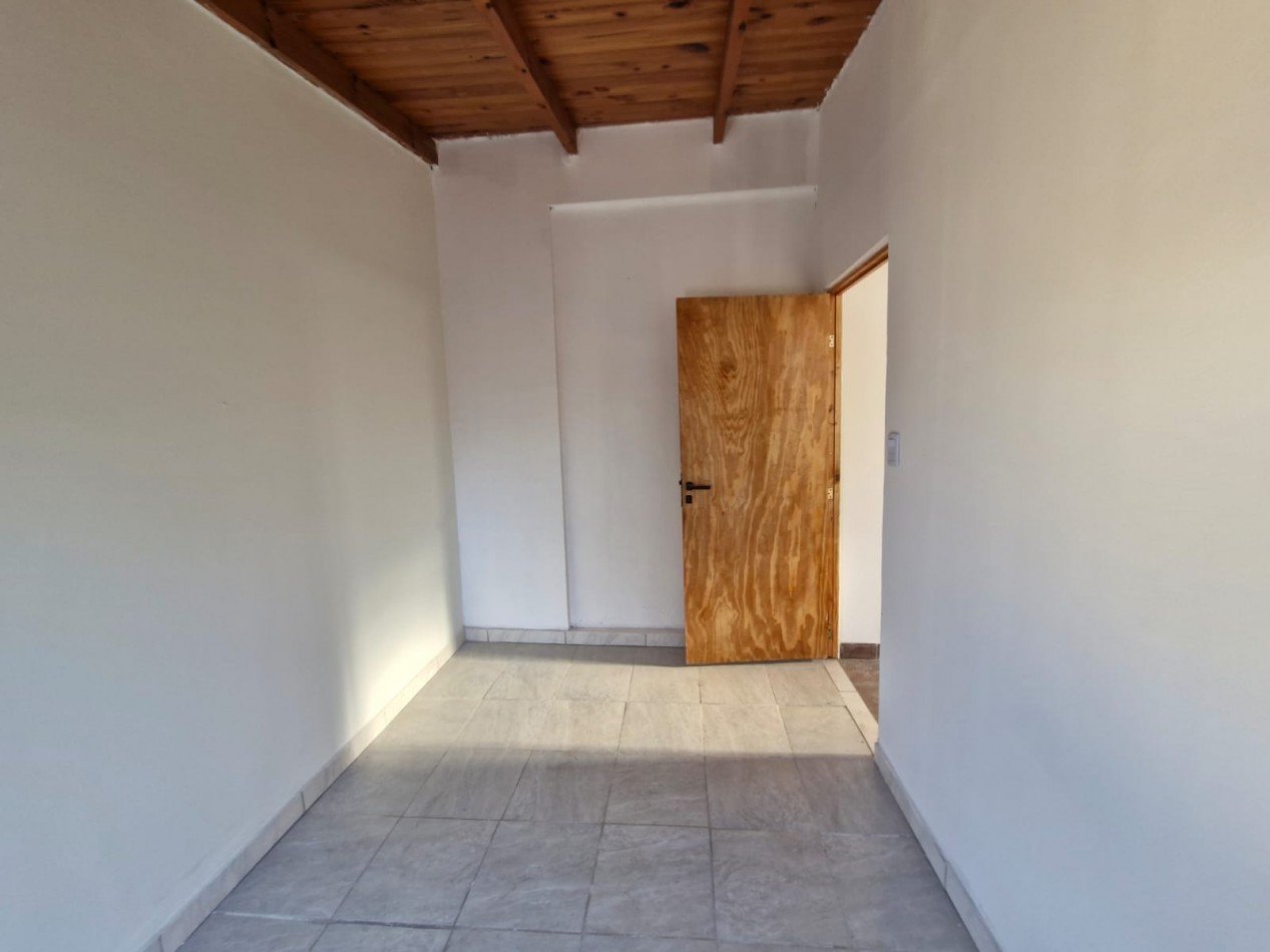 PH EN ALQUILER DE 4 AMBIENTES EN PLANTA ALTA