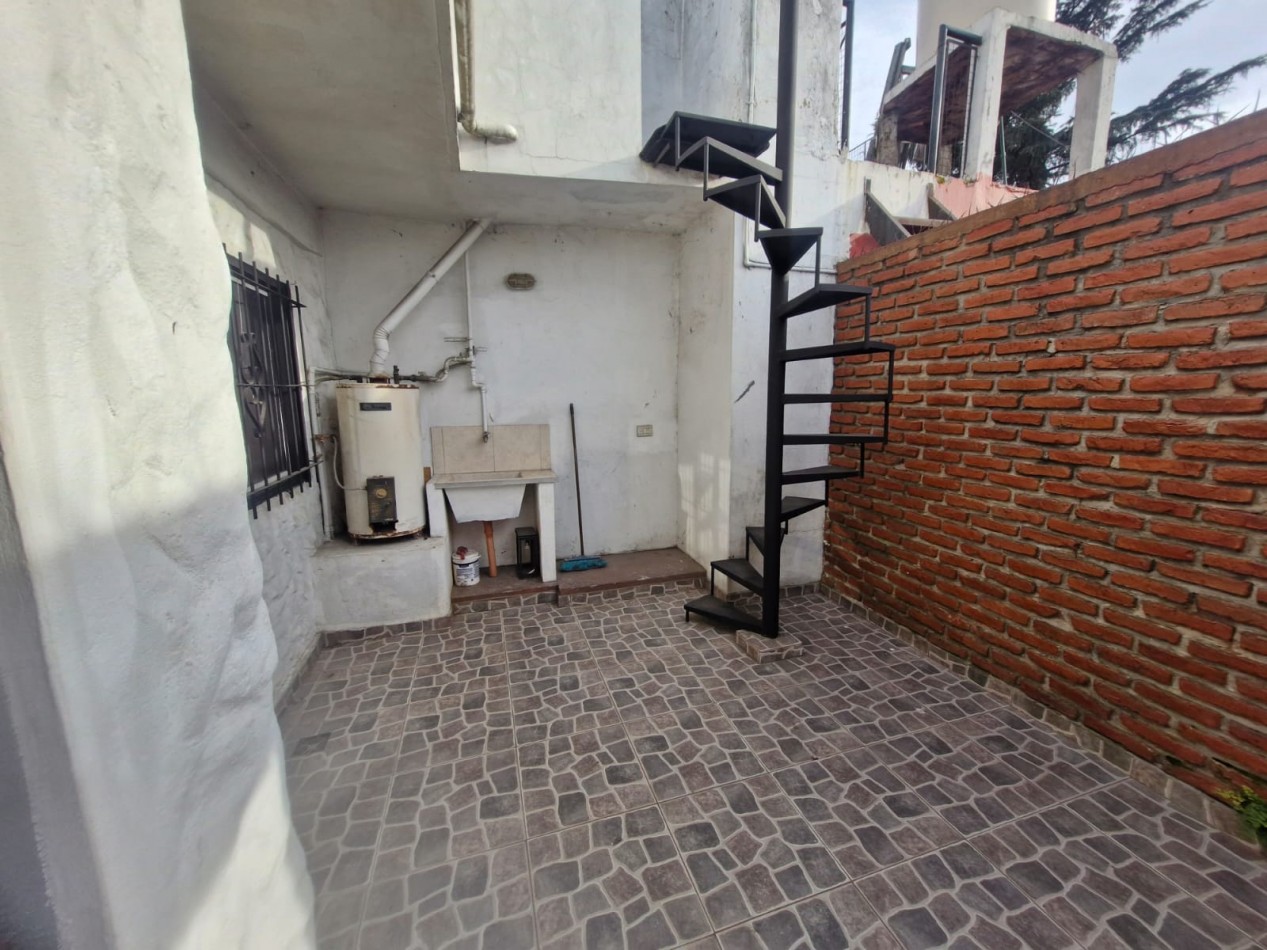 OPORTUNIDAD. PH EN VENTA DE 2 AMBIENTES CON PATIO Y TERRAZA