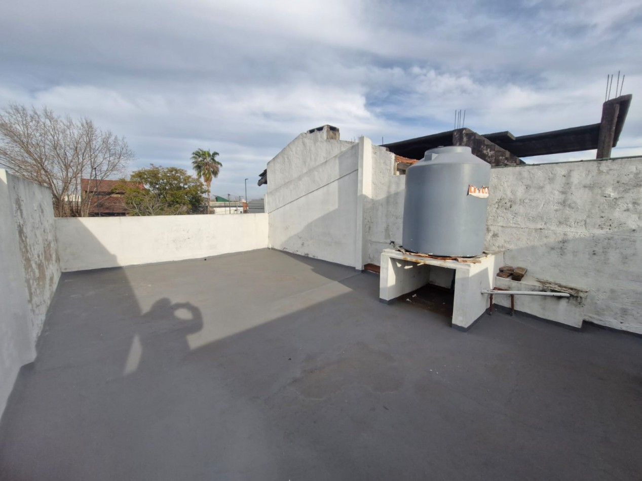OPORTUNIDAD. PH EN VENTA DE 2 AMBIENTES CON PATIO Y TERRAZA