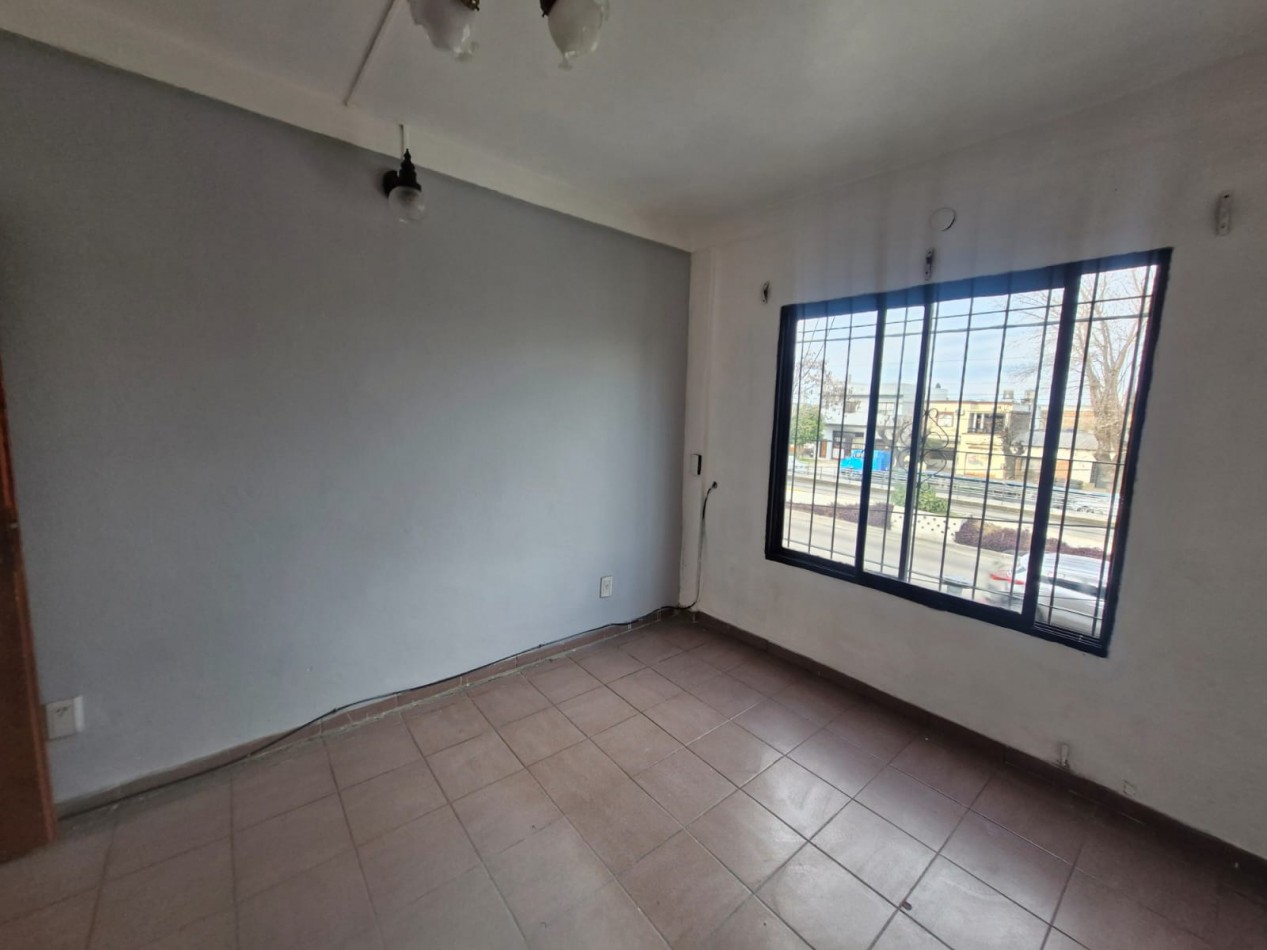 OPORTUNIDAD. PH EN VENTA DE 2 AMBIENTES CON PATIO Y TERRAZA