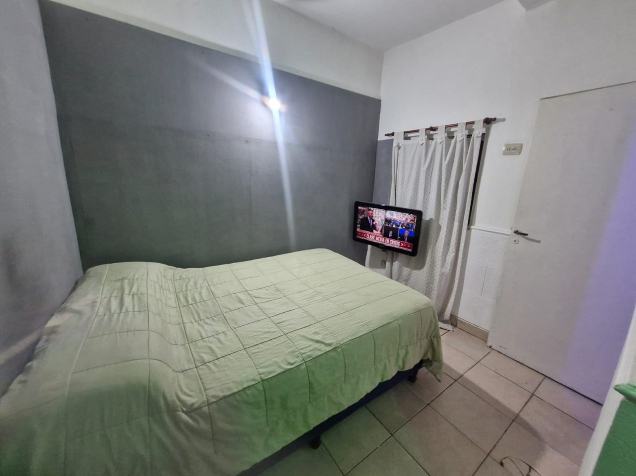 OPORTUNIDAD. PH EN VENTA DE 2 AMBIENTES EN PLANTA BAJA SOBRE AVENIDA