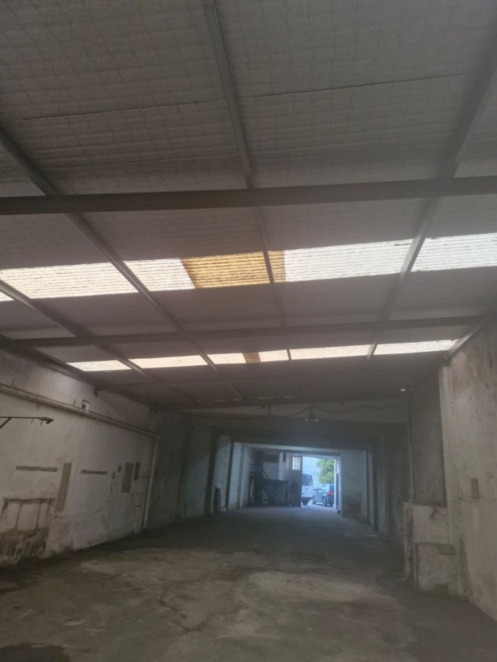 ALQUILER DE GALPON/DEPOSITO DE 412 M2 EN UNA SOLA PLANTA, SIN COLUMNAS, ENERGIA TRIFASICA