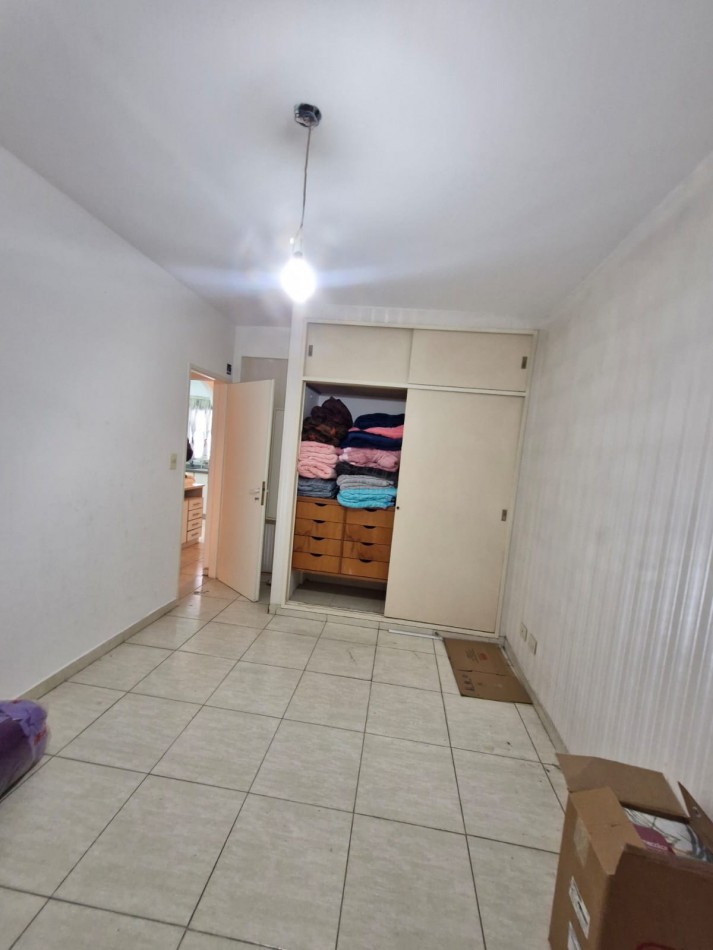 DEPARTAMENTO EN VENTA DE 3 AMBIENTES CON PATIO, EN EL CENTRO DE VALENTIN ALSINA