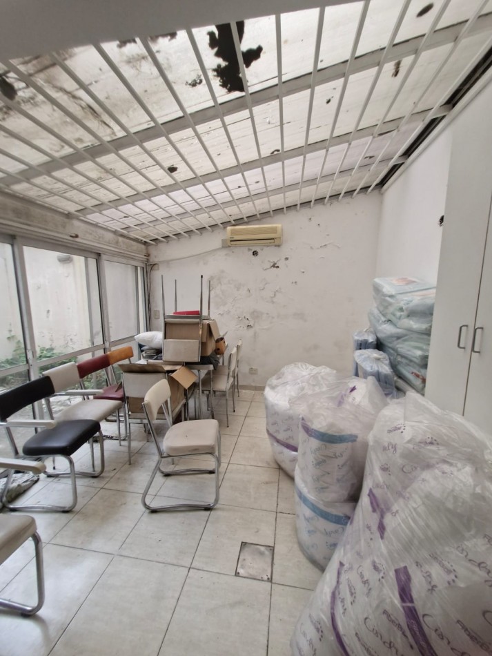 DEPARTAMENTO EN VENTA DE 3 AMBIENTES CON PATIO, EN EL CENTRO DE VALENTIN ALSINA