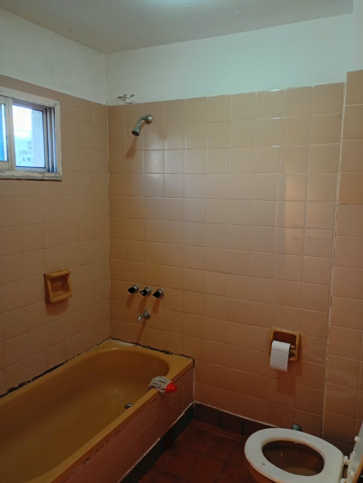 DEPARTAMENTO EN ALQUILER, 3 AMBIENTES Y BALCON. CENTRO DE AVELLANEDA