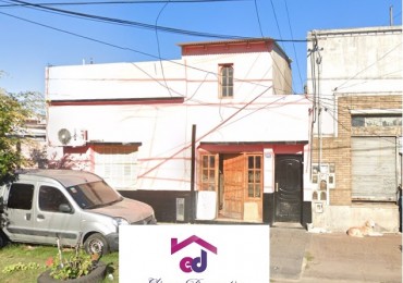 PH EN ALQUILER DE 2 AMBIENTES CON PATIO EN SARANDI - CON DETALLES