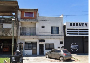 OPORTUNIDAD. PH EN VENTA DE 2 AMBIENTES EN PLANTA BAJA SOBRE AVENIDA