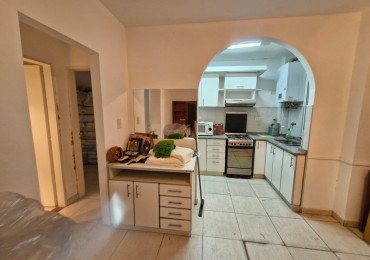 DEPARTAMENTO EN VENTA DE 3 AMBIENTES CON PATIO, EN EL CENTRO DE VALENTIN ALSINA